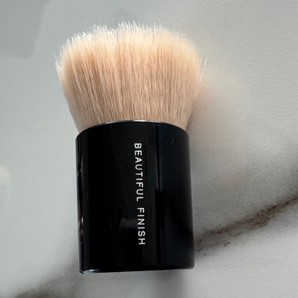 Bare minerals mini kabuki Brush